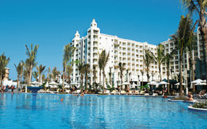 riu puerto college spring break